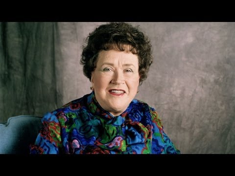 Julia Child - Journalist & Chef | Mini Bio | BIO Thumbnail
