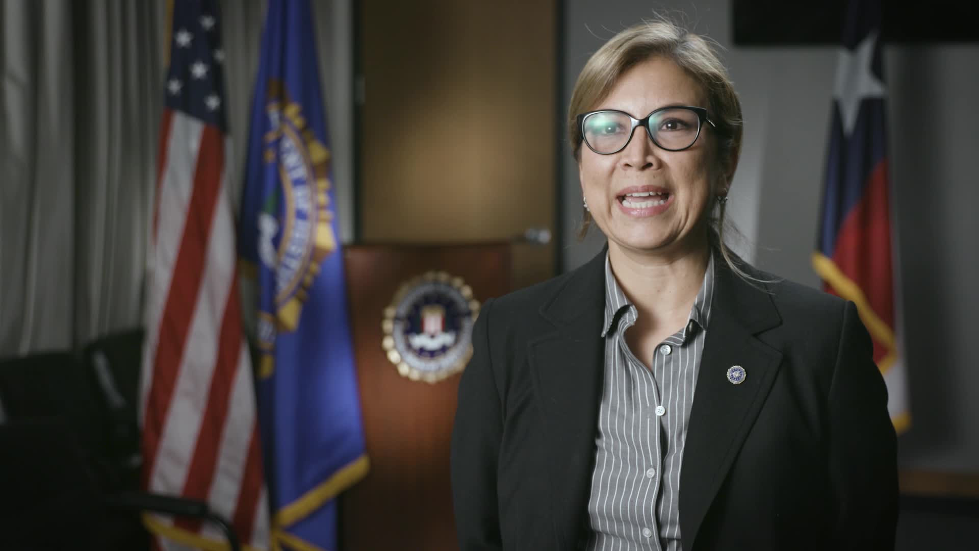 037_FBI Agent Thumbnail