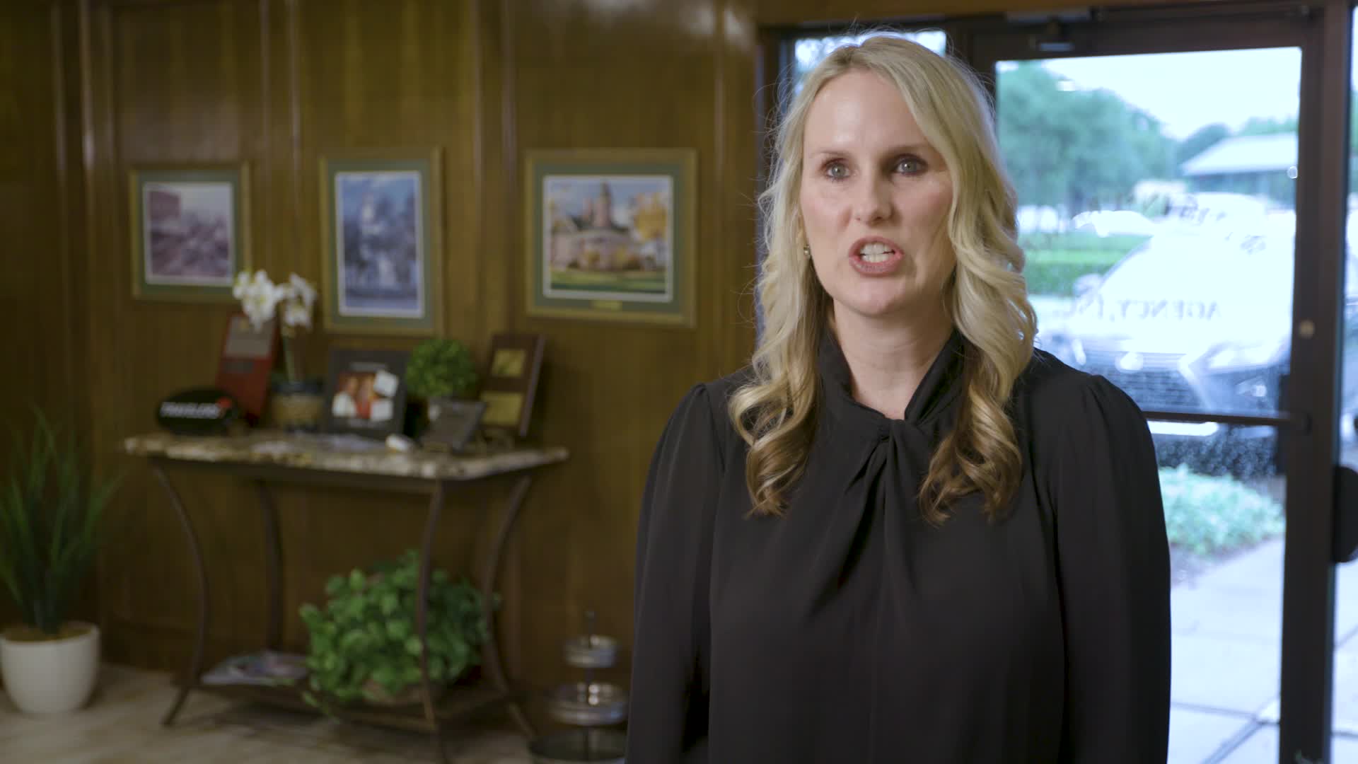 065_Insurance Agent Thumbnail